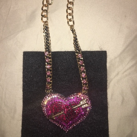 RARE NWT Betsey Johnson Heart Necklace - Picture 4 of 5